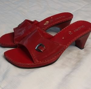 Women's Vintage red heels